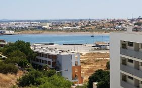 Encosta da Marina Residence